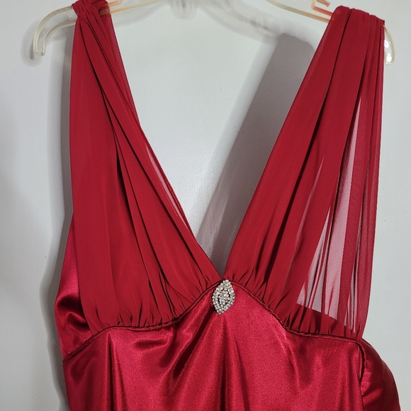 Cinderella gown - Picture 7 of 12